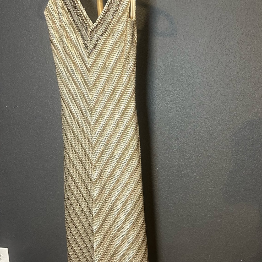 Vintage JS Collections Cream and White Sheath Maxi Dress V-Neck Sleeveless